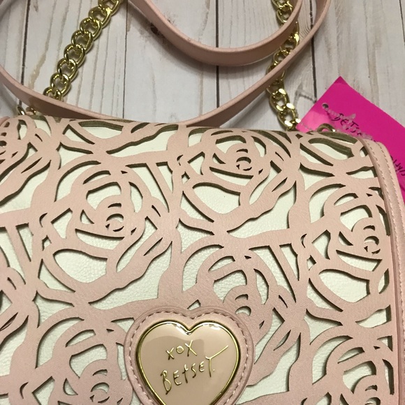 🌺 Betsey Johnson Pink lace-look  Crossbody Purse - Picture 5 of 5